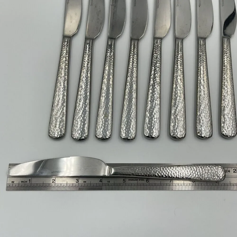 9 QTY Hampton Tomodachi ELLA Hammered Dinner Knives 9.25